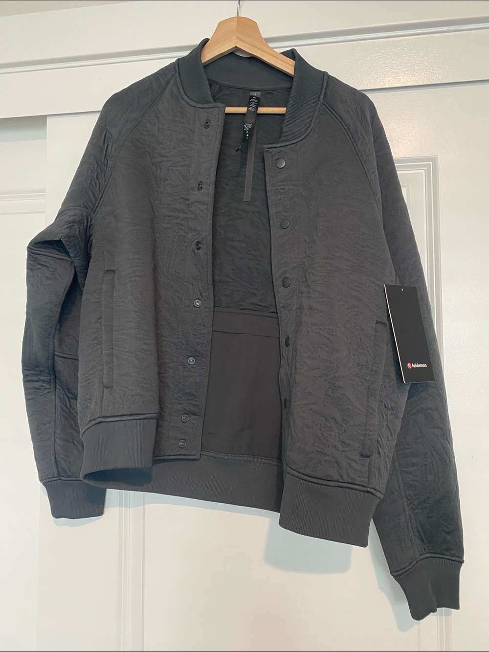 lululemon athletica Men’s Black Quilted-Texture Bomber Jacket